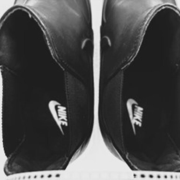 Nike Air Max Mid-top "Thea" sneakers NWOT Size 8-1/2 - Picture 6 of 11